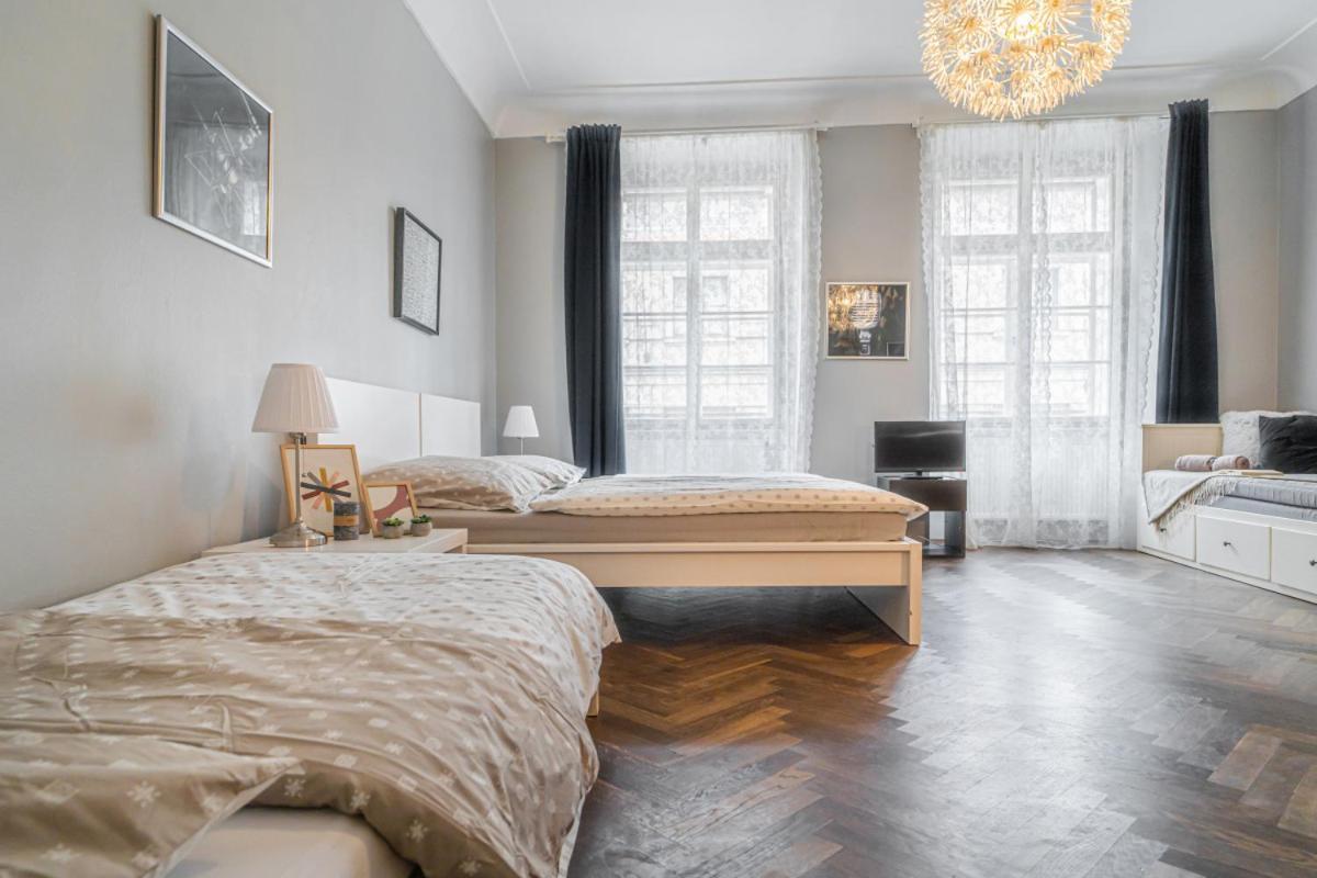 Bright Studio Close To Charles Bridge And Prague Castle Apartment Luaran gambar