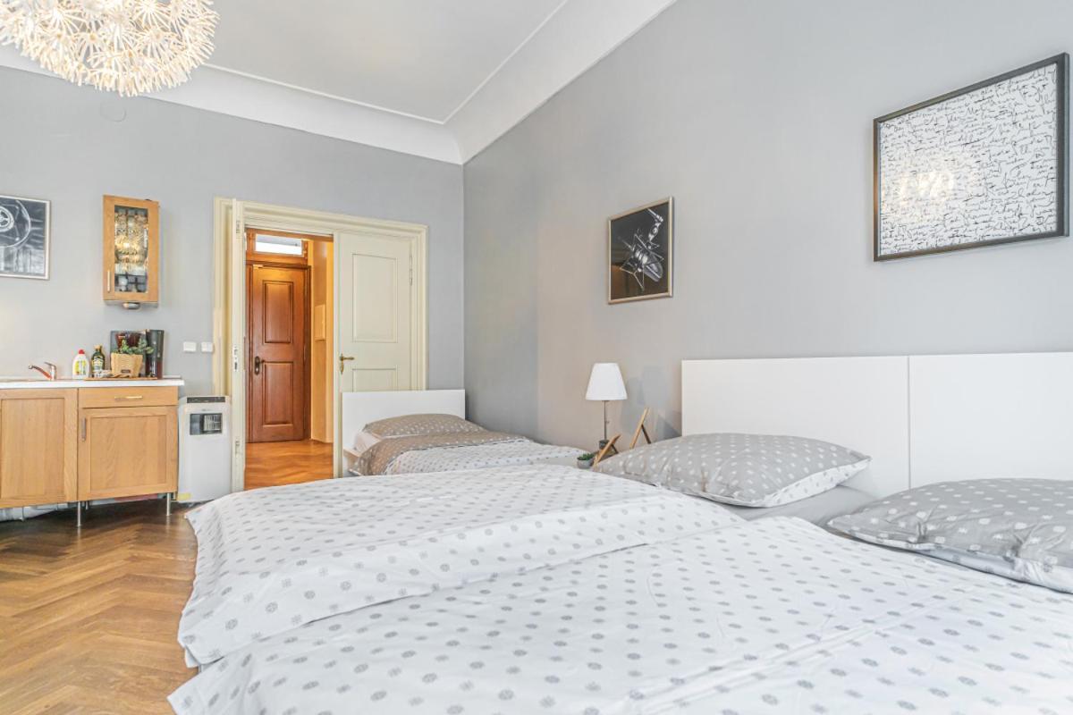 Bright Studio Close To Charles Bridge And Prague Castle Apartment Luaran gambar